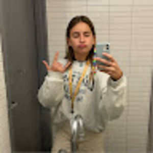 Meet your Posher, Mila